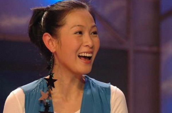 他36岁官至中将，孙女是著名歌星，作品曾火遍两岸三地