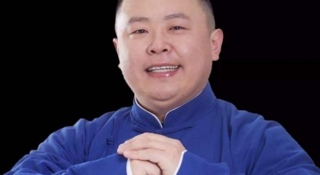 德云社＂太子妃＂，更换三任搭档仍＂寡妇失业＂，郭德纲力劝留守