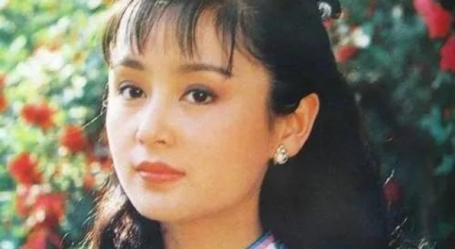 陈凯歌和陈红携手度过了20多个年头，陈红的长相如何？