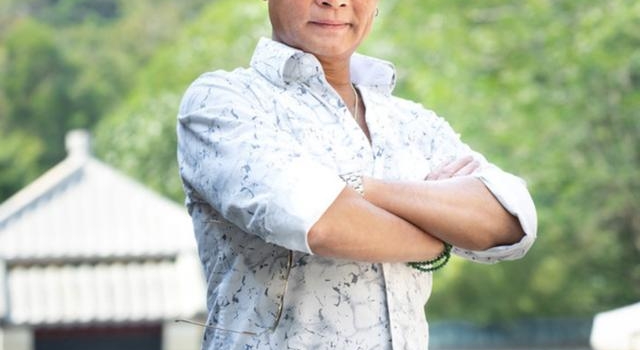 TVB绿叶郑家生半退休享福，半生演反派名利双收，资产拒留子孙
