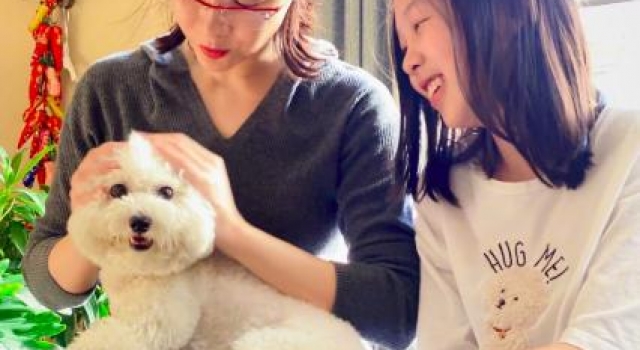 陈数罕曝12岁养女正面照，为继子终生不育，43岁身材凹凸有致