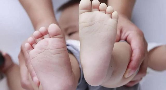 陈凯歌《宝贝儿》引争议，代孕违法容不得用温情美化