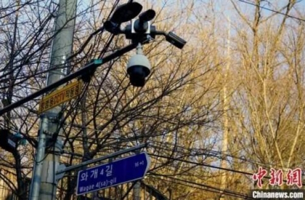 清晨，“恶魔”出狱