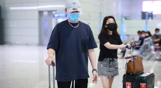 王栋鑫发文与老婆离婚，称：我先下车了，预计本年度会火离婚词