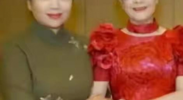 76岁李谷一近照曝光！身材纤瘦气质端庄 身穿演出服气场太强