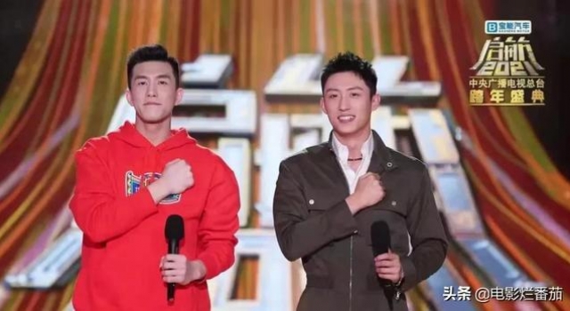 相比“事故”频发的湖南卫视，东方卫视这台跨年晚会堪称顶级
