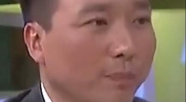 康辉早年采访视频流出，自曝曾学习到崩溃，一度想放弃播音事业