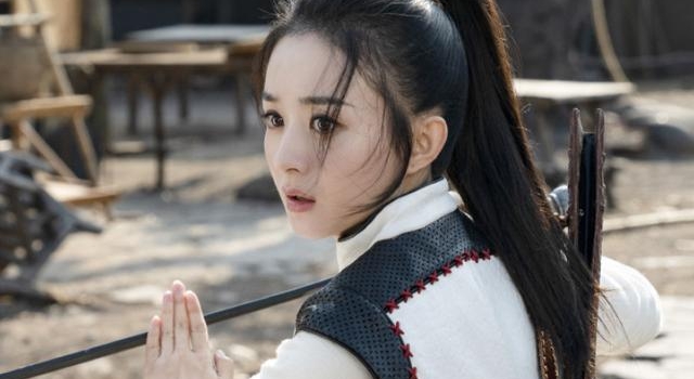 赵丽颖《幸福到万家》新路透，穿着朴素接地气，演什么像什么