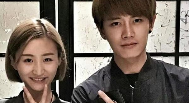 任嘉伦被拍陪老婆逛街，事业巅峰期宣布娶妻生子网友赞其好男人