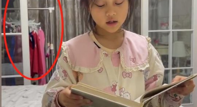 李小璐8岁女儿近照曝光！面色憔悴黑眼圈严重，阳台衣物杂乱不堪