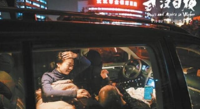 《武汉日夜》不能讲故事的画面全被舍弃