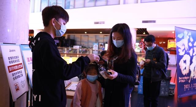 《武汉日夜》：唤醒记忆，平凡感人