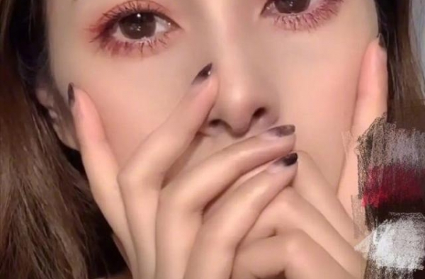 迄今为止我只看过两部没有吻戏的剧