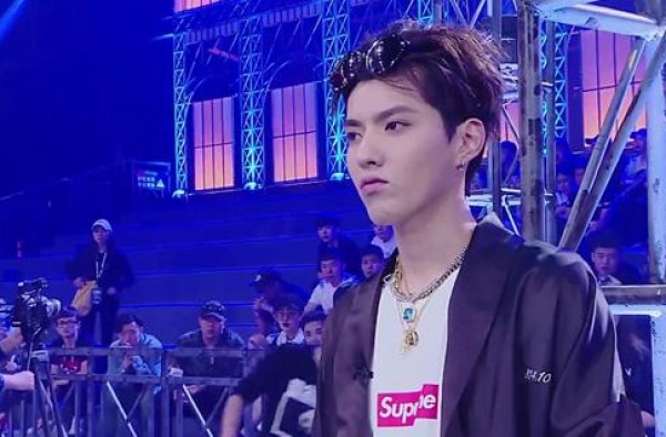 吴亦凡“海王”“渣男”实锤，疑与19岁大学生交往后不再理对方