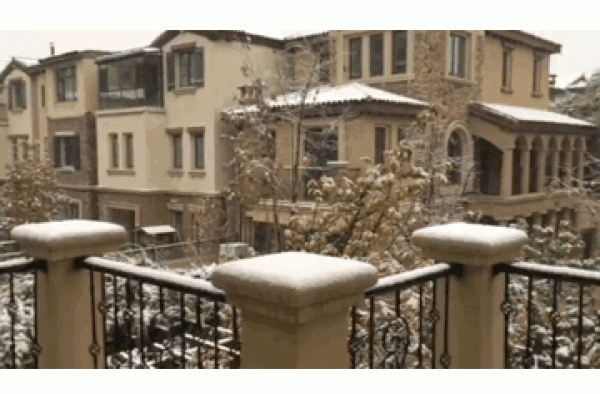 北京2015年的第一场雪 比以往来的更早一些